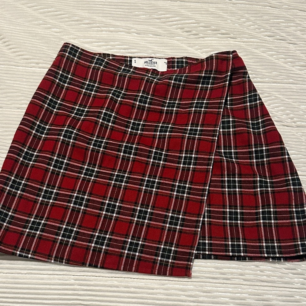 Hollister High Rise Red Tartan Skirt